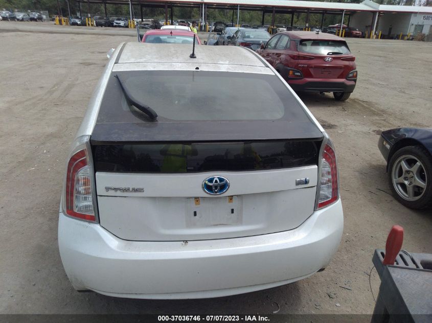 2014 TOYOTA PRIUS FOUR/FIVE/THREE/ONE/TWO - JTDKN3DU8E1743015