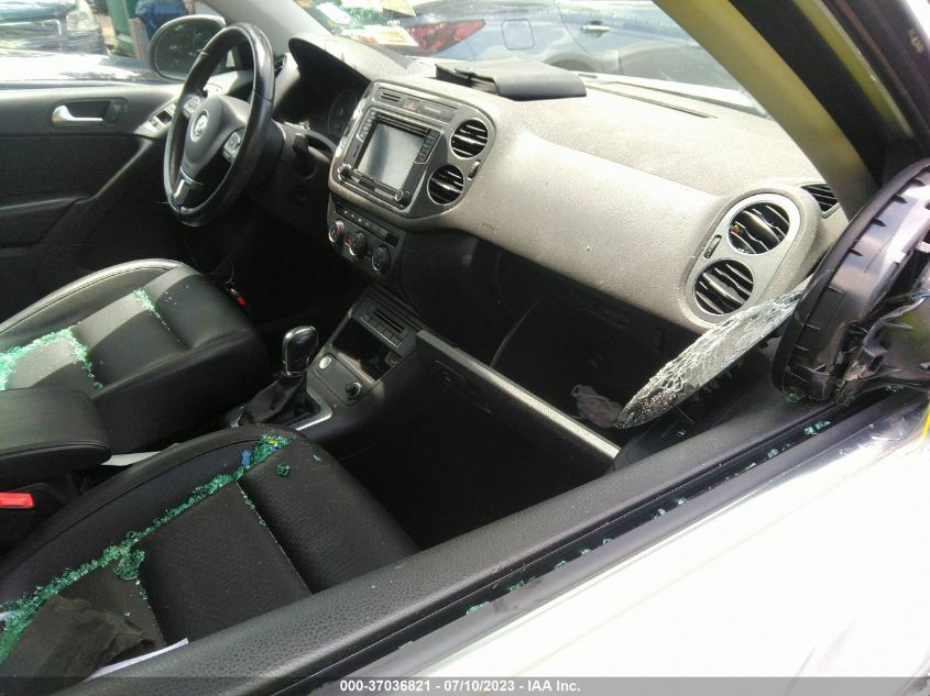 2017 VOLKSWAGEN TIGUAN WOLFSBURG EDITION - WVGSV7AX1HK005542