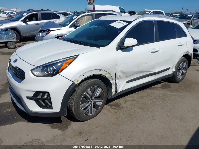 KNDCB3LC4M5481281 Kia Niro LXS 2