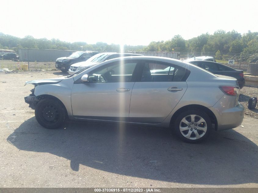 2013 MAZDA MAZDA3 I SPORT - JM1BL1UP0D1850305