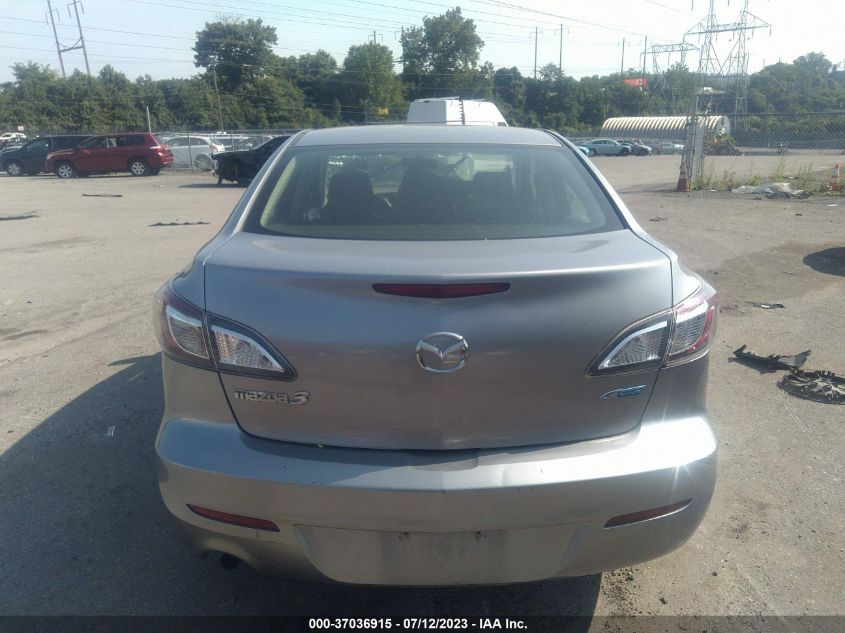 2013 MAZDA MAZDA3 I SPORT - JM1BL1UP0D1850305