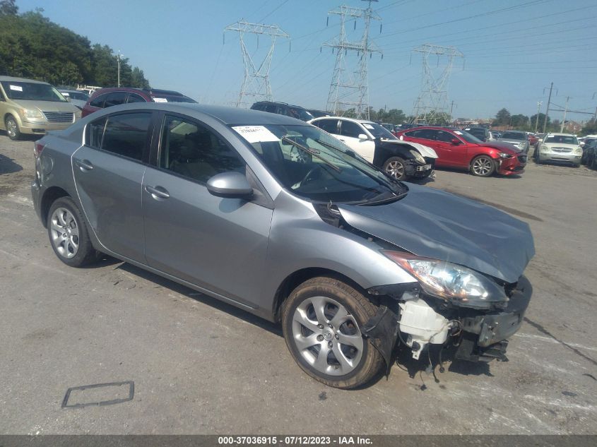 2013 MAZDA MAZDA3 I SPORT - JM1BL1UP0D1850305
