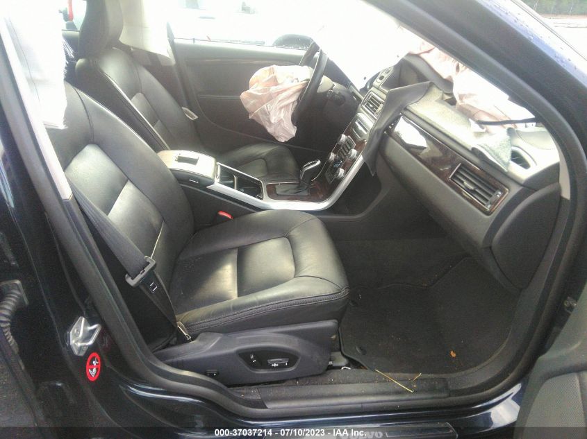 2016 VOLVO XC70 T5 PREMIER - YV4612NX1G1263611