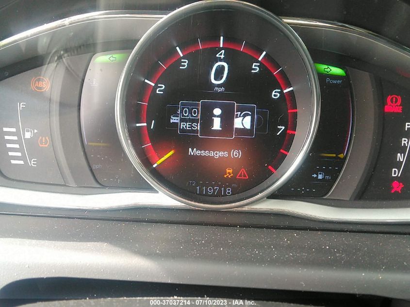 2016 VOLVO XC70 T5 PREMIER - YV4612NX1G1263611