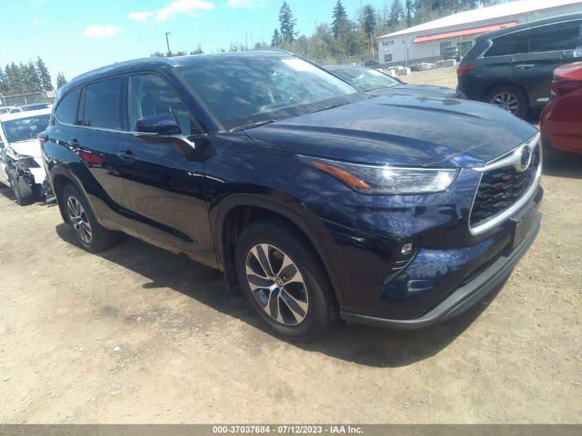 2021 TOYOTA HIGHLANDER XLE - 5TDHZRBH8MS531479