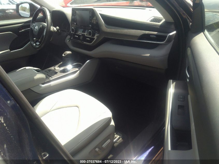 2021 TOYOTA HIGHLANDER XLE - 5TDHZRBH8MS531479