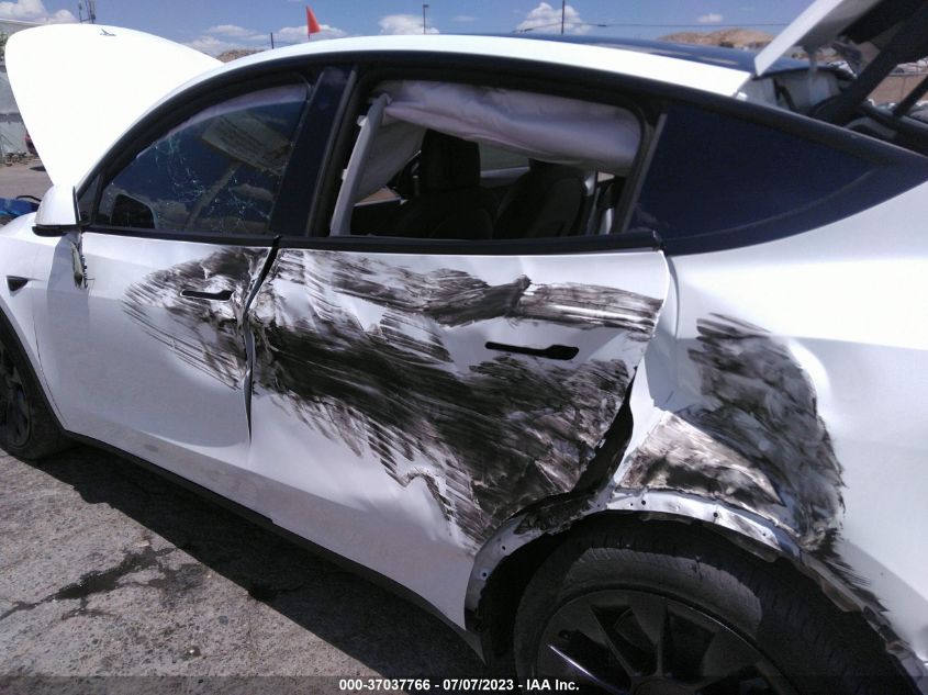2022 TESLA MODEL Y LONG RANGE - 7SAYGDEE8NF440229