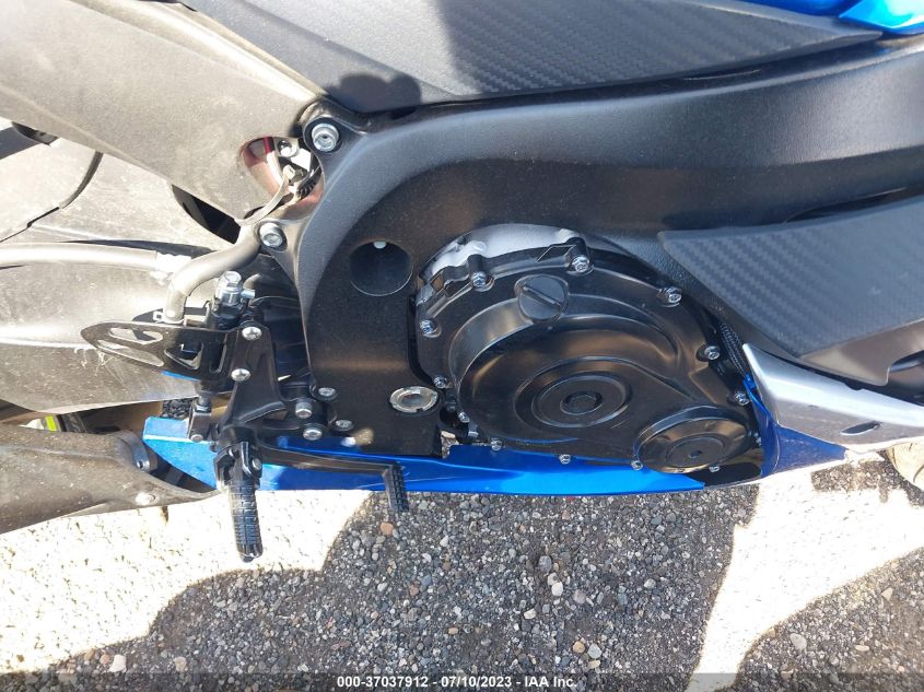 2021 SUZUKI GSX-R600 - JS1GN7FA8M7100122