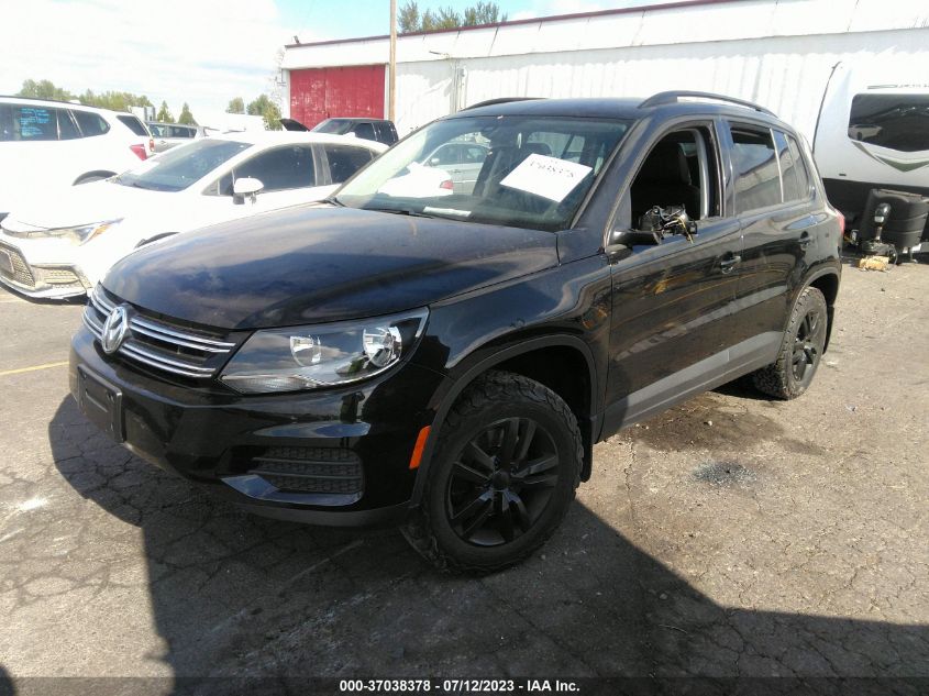 VIN WVGBV7AX8HK030406 2017 VOLKSWAGEN TIGUAN no.2