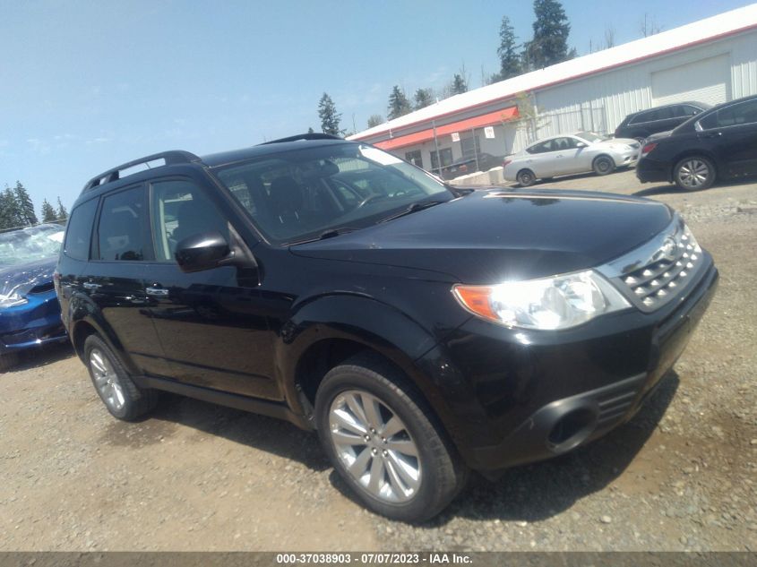 2013 SUBARU FORESTER 2.5X PREMIUM - JF2SHACC8DH437153