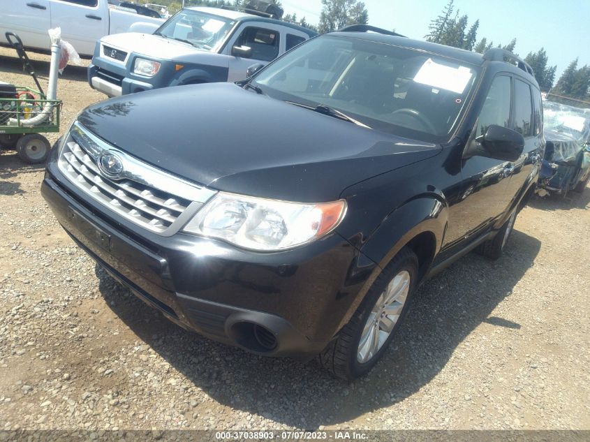 2013 SUBARU FORESTER 2.5X PREMIUM - JF2SHACC8DH437153