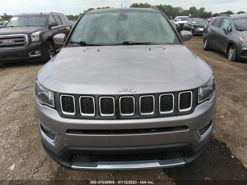 VIN 3C4NJDCB8JT349127 2018 JEEP COMPASS LIMITED