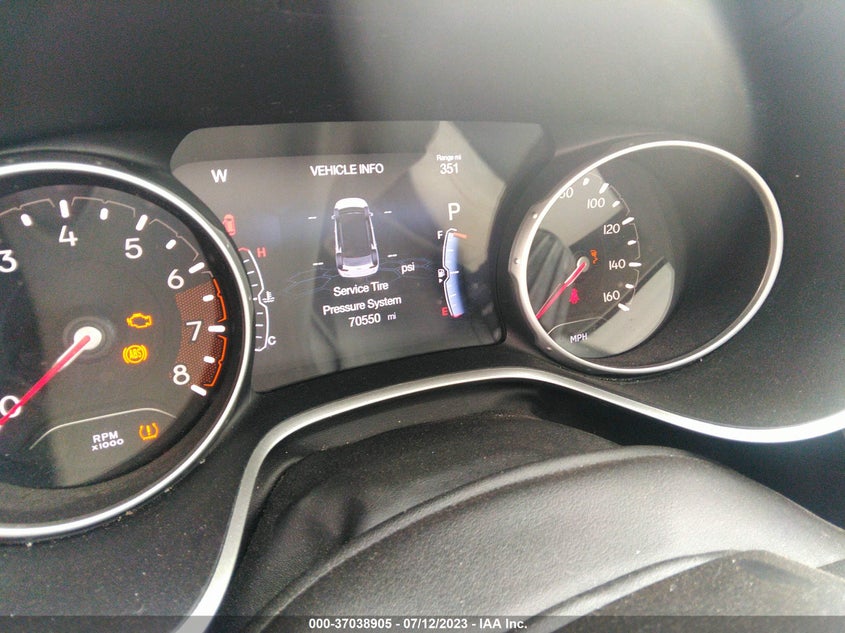 VIN 3C4NJDCB8JT349127 2018 JEEP COMPASS LIMITED