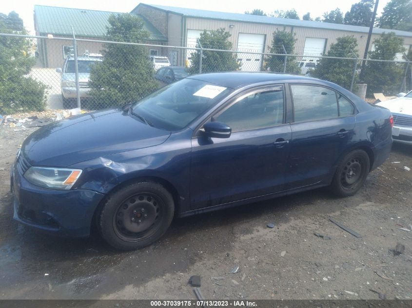 2014 VOLKSWAGEN JETTA SEDAN SE - 3VWD17AJ6EM417980