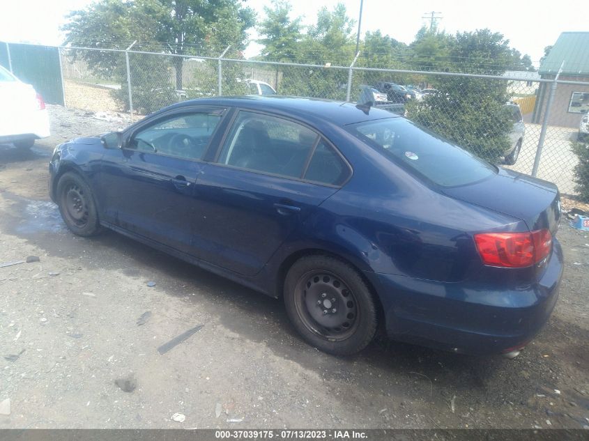 2014 VOLKSWAGEN JETTA SEDAN SE - 3VWD17AJ6EM417980