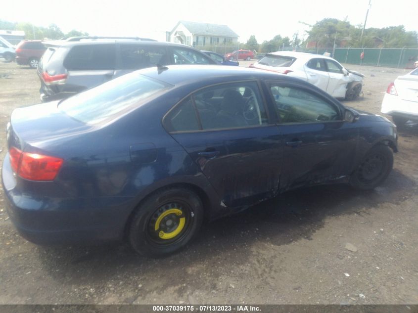 2014 VOLKSWAGEN JETTA SEDAN SE - 3VWD17AJ6EM417980