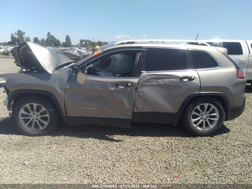 VIN 1C4PJMCB9KD260215 2019 JEEP CHEROKEE LATITUDE