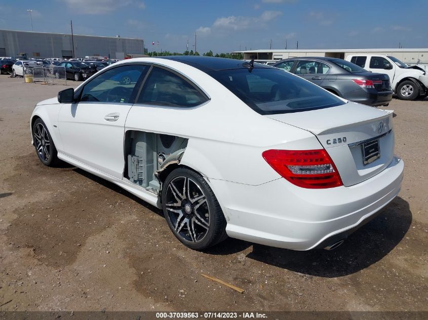 2014 MERCEDES-BENZ C-CLASS C 250 - WDDGJ4HB3EG302427