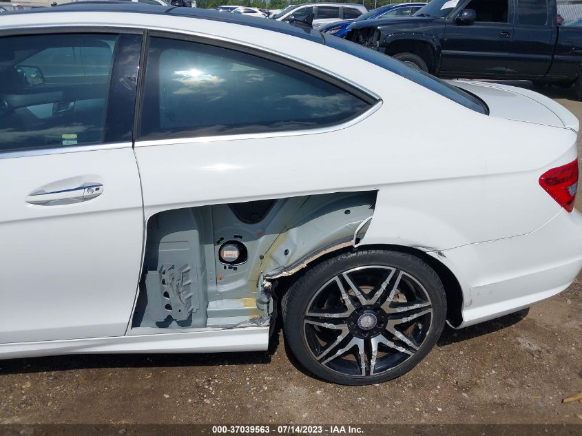 2014 MERCEDES-BENZ C-CLASS C 250 - WDDGJ4HB3EG302427