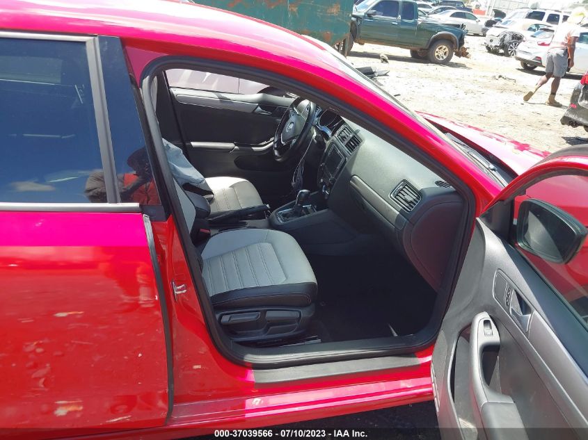 2016 VOLKSWAGEN JETTA SEDAN 1.8T SPORT - 3VWD17AJ9GM270640