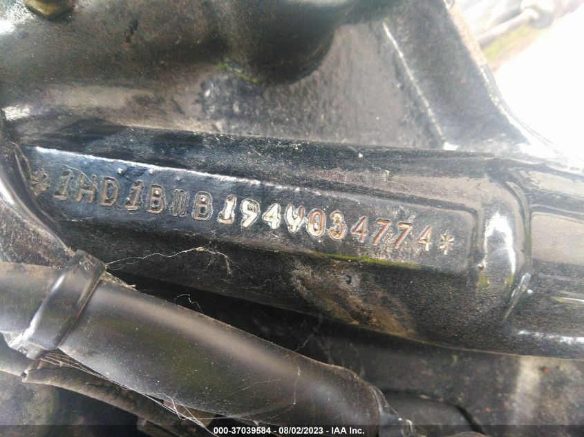 2004 HARLEY-DAVIDSON FLSTCI - 1HD1BWB194Y034774