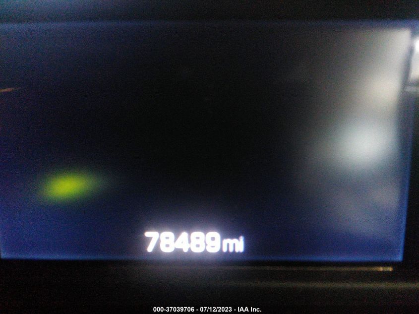 2018 CHEVROLET SILVERADO 1500 LT - 3GCUKREC1JG397606