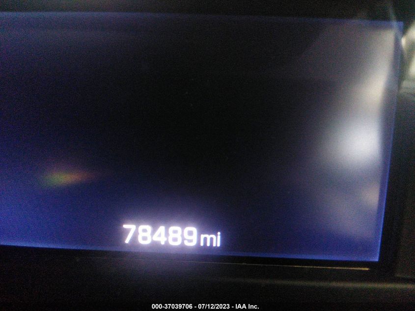 2018 CHEVROLET SILVERADO 1500 LT - 3GCUKREC1JG397606