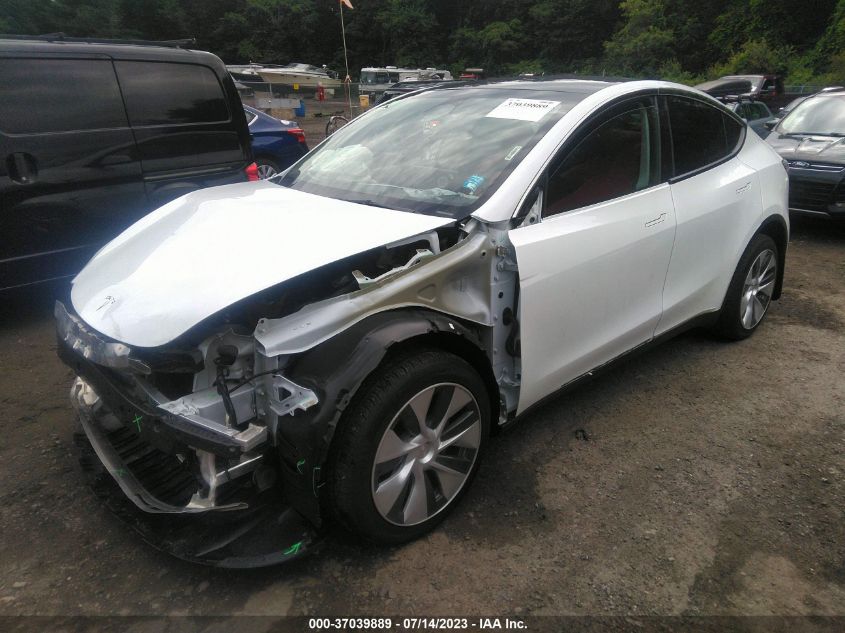 7SAYGDEE6PA115904 Tesla Model Y LONG RANGE 2