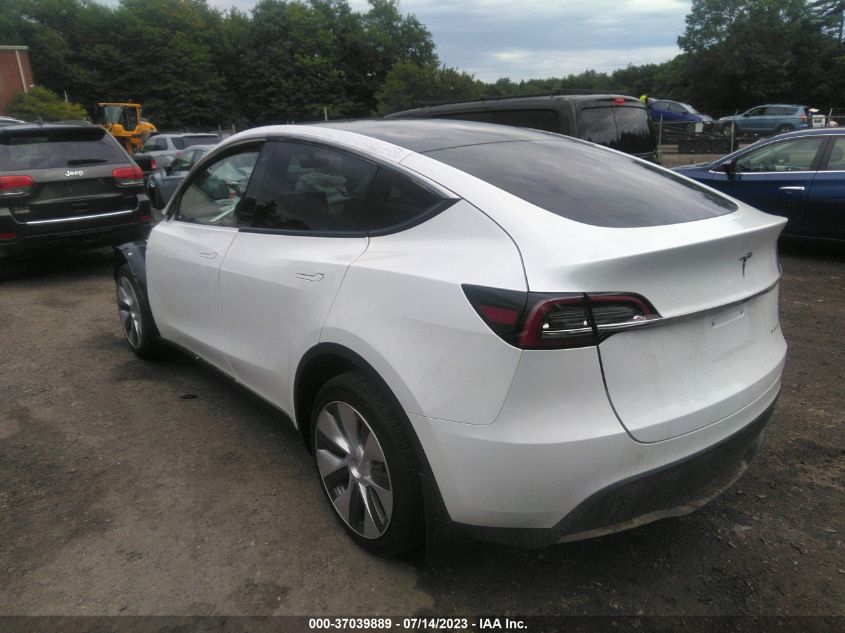 7SAYGDEE6PA115904 Tesla Model Y LONG RANGE 3