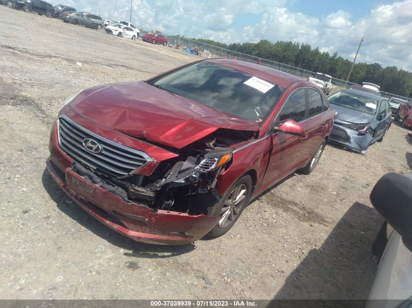 2015 HYUNDAI SONATA 2.4L SE - 5NPE24AF7FH211654