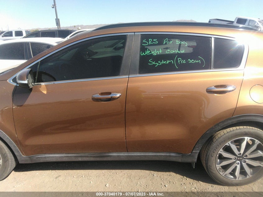 VIN KNDPN3AC1J7363121 2018 KIA SPORTAGE EX