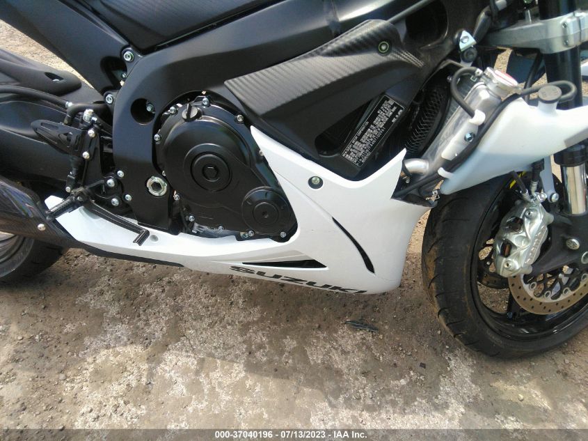 2022 SUZUKI GSX-R600 - JS1GN7FA4N7100961