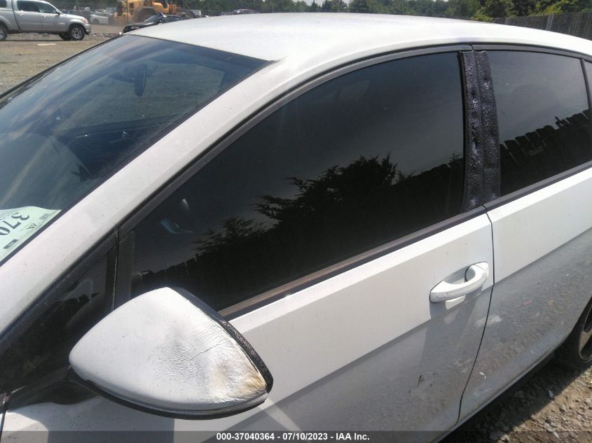 2017 VOLKSWAGEN GOLF GTI S/SE/AUTOBAHN/SPORT - 3VW5T7AU2HM034776