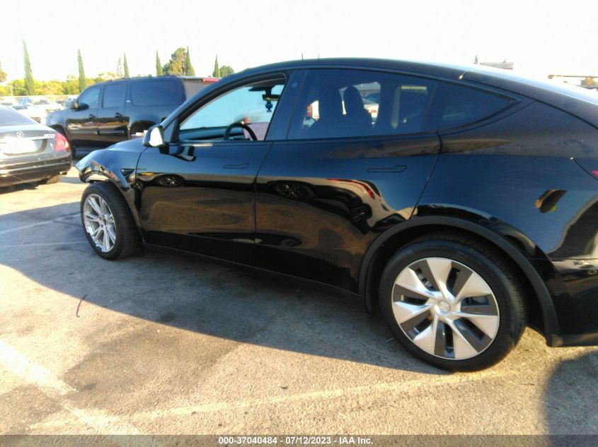 2021 TESLA MODEL Y - 5YJYGDEE2MF274639