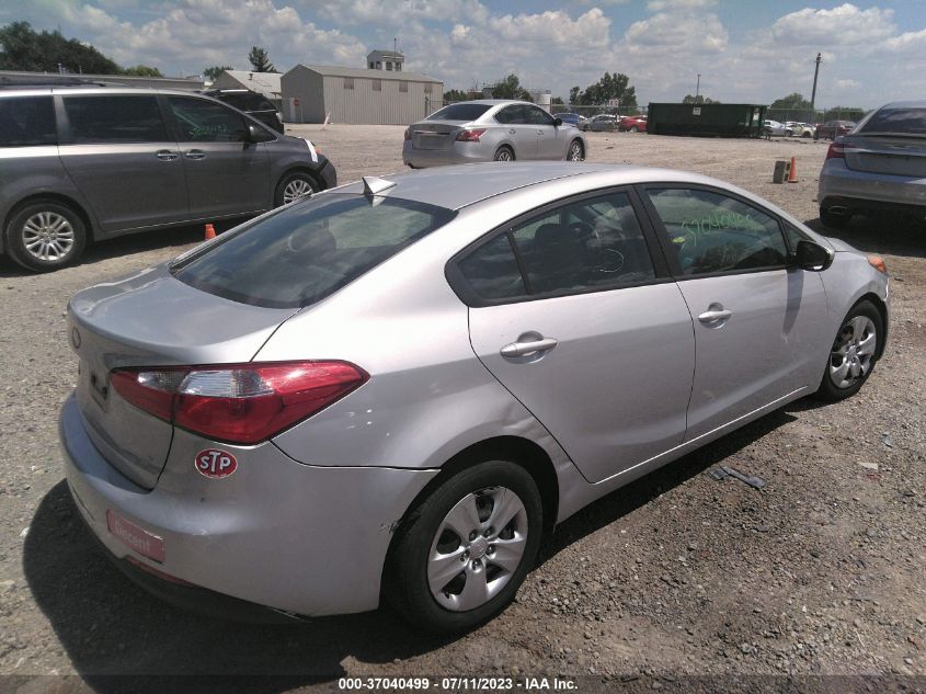 2016 KIA FORTE LX - KNAFK4A62G5551359