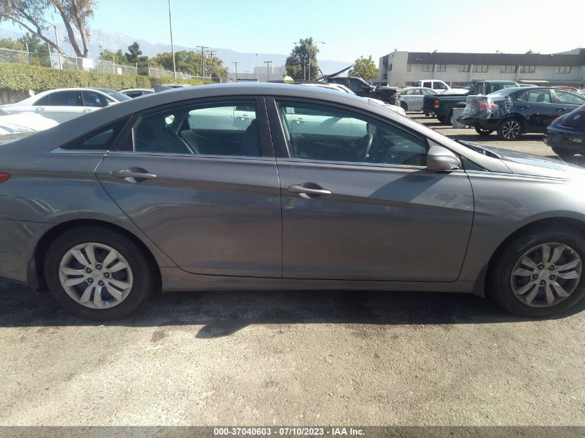 2013 HYUNDAI SONATA GLS PZEV - 5NPEB4AC8DH568327