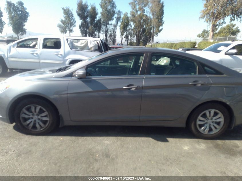 2013 HYUNDAI SONATA GLS PZEV - 5NPEB4AC8DH568327