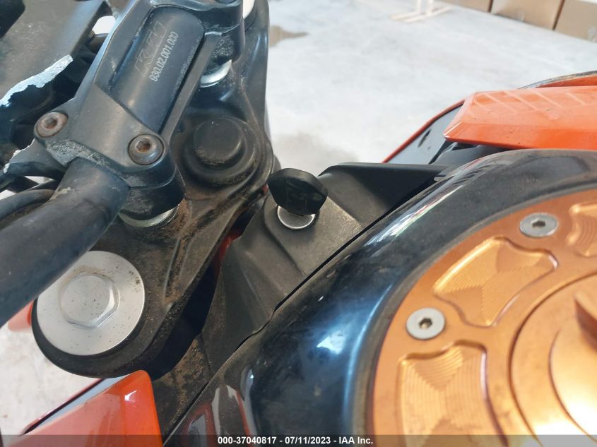 2017 KTM 390 DUKE MD2JPJ401HC214872