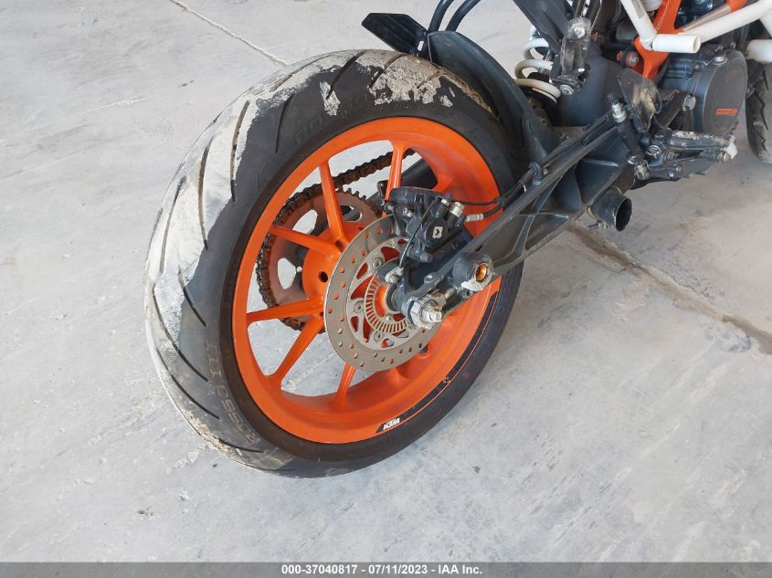2017 KTM 390 DUKE MD2JPJ401HC214872