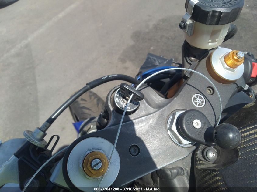 2014 YAMAHA YZFR6 JYARJ16E2EA031552
