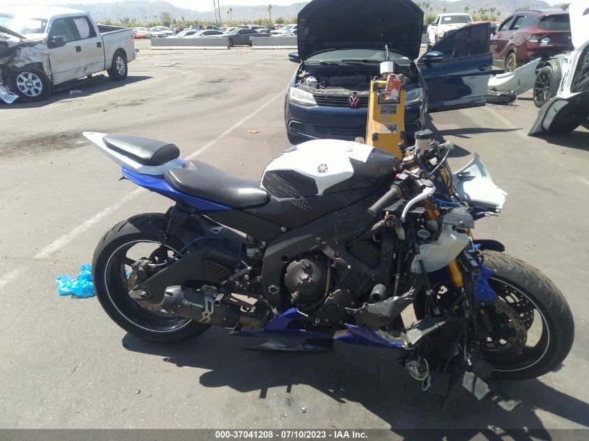 2014 YAMAHA YZFR6 JYARJ16E2EA031552