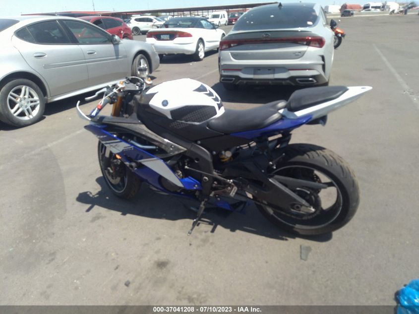 2014 YAMAHA YZFR6 JYARJ16E2EA031552
