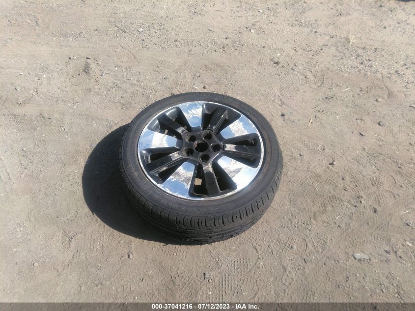 2017 KIA SOUL + - KNDJP3A5XH7461771