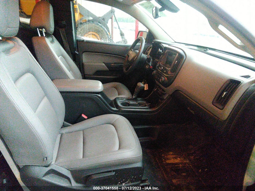VIN 1GCHSBEAXH1163240 2017 CHEVROLET COLORADO 2WD WT