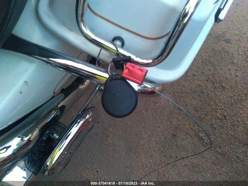 2007 HARLEY-DAVIDSON FLHTCUI - 1HD1FC4187Y718560
