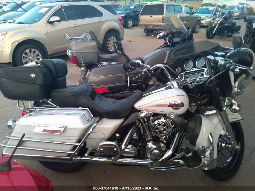 2007 HARLEY-DAVIDSON FLHTCUI - 1HD1FC4187Y718560