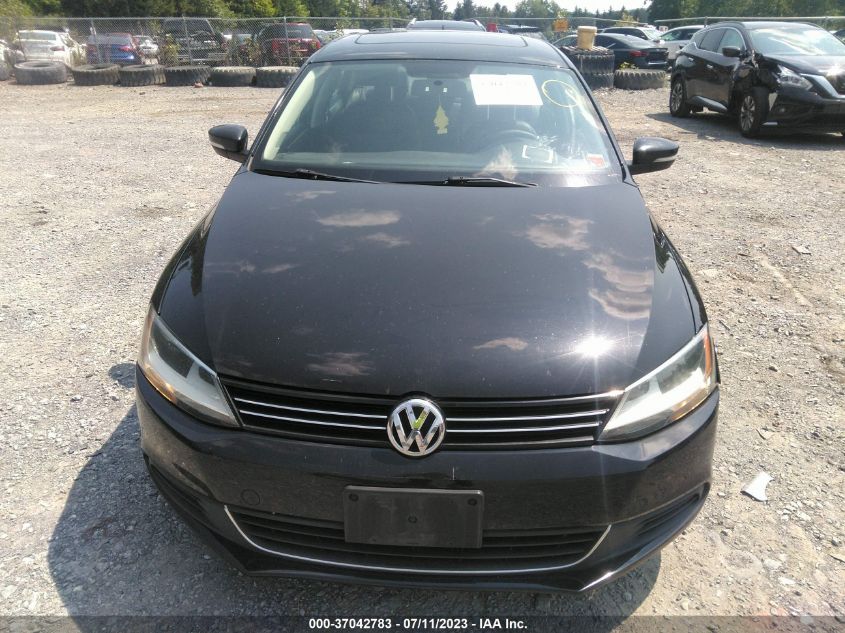 2013 VOLKSWAGEN JETTA SEDAN SE W/CONVENIENCE/SUNROOF - 3VWDP7AJ8DM451044