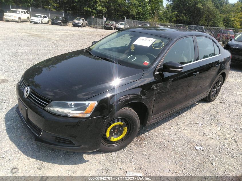 2013 VOLKSWAGEN JETTA SEDAN SE W/CONVENIENCE/SUNROOF - 3VWDP7AJ8DM451044