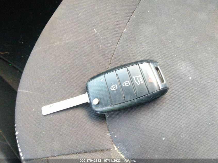 2015 KIA SOUL BASE - KNDJN2A28F7812745