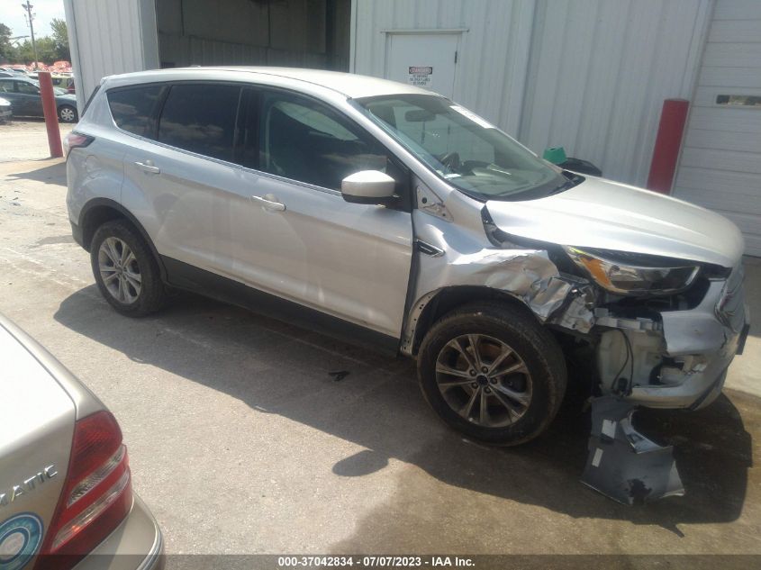 2017 FORD ESCAPE SE - 1FMCU9G97HUF06127